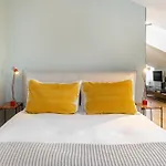 Whome Top-Floor Studio In Prime Location